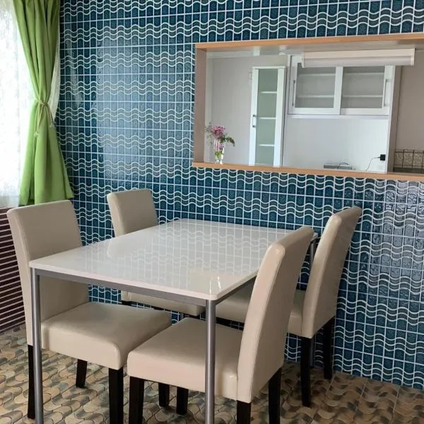 Cozy Penguin House砂川, hotel in Sunagawa