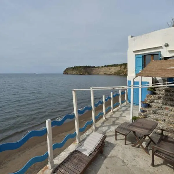 Azzurromare Residence, hotel v destinaci Procida