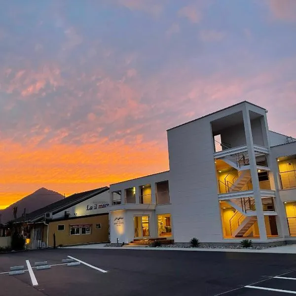 WakasaSurfHotel ILMARE, hotel en Takahama