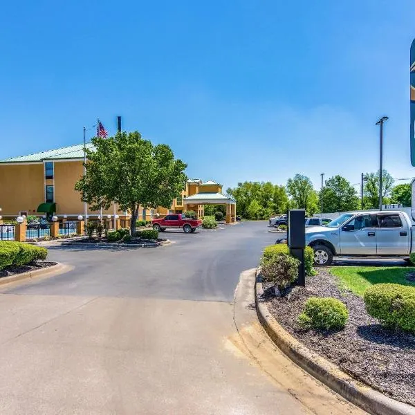 Quality Suites Maumelle - Little Rock NW, hotel v destinaci Maumelle