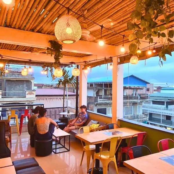 THE PLACE Hostel Battambang, hotel v destinaci Battambang
