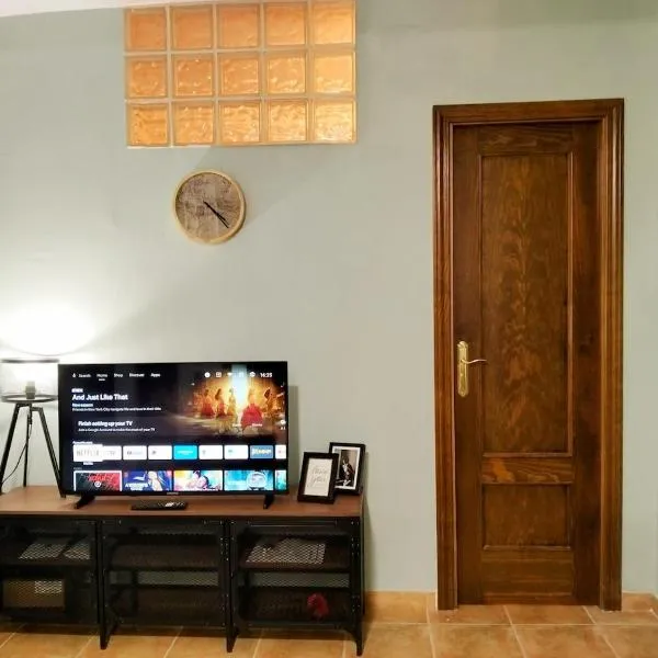 Modern Flat in Guejar Sierra, hotel in Güéjar-Sierra