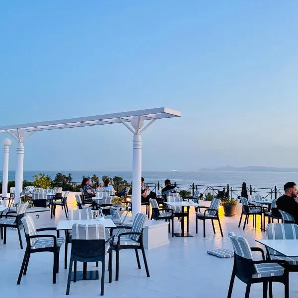 Hotel London, hotelli Ateenassa