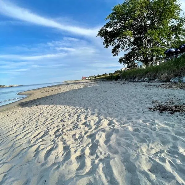 Spinneys Guesthouse & Beach Cottages, hotel in Phippsburg