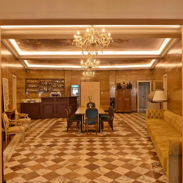 2115 Boutique Hostel, hotel v destinaci Durrës