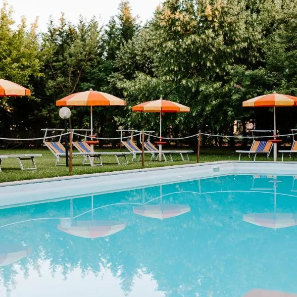 Country House Santa Maria Maddalena, hotel i Budrio