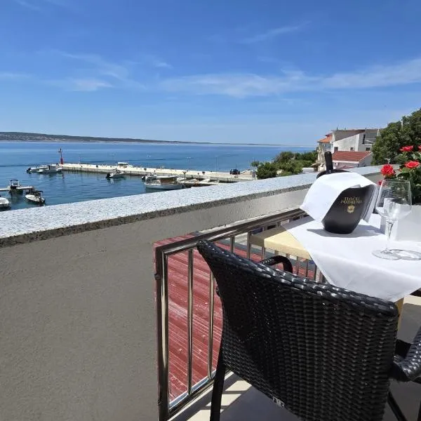 Apartments Tota, hotel v destinaci Starigrad-Paklenica