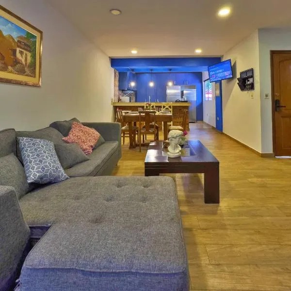 Casa moderna en Villamorra a pasos del Shopping Mariscal Lopez 2Dorm,2 garajes y Wifi, hotel v destinaci Asunción