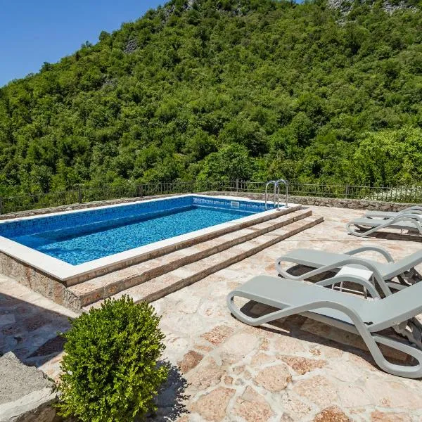Wild silence - Skadar Lake, hotel in Virpazar