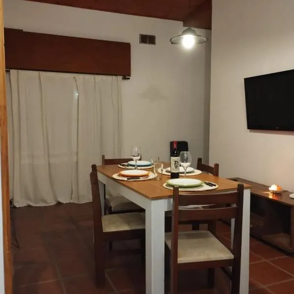 Alojamiento FB 1584, ξενοδοχείο σε Pergamino