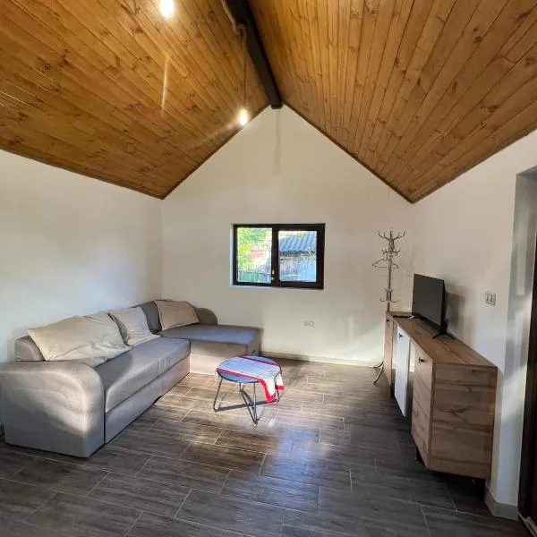 Hill's Peak, hotel din Cacica