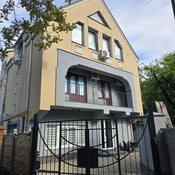 Small House ApartHotel, hotel v destinaci Chişinău