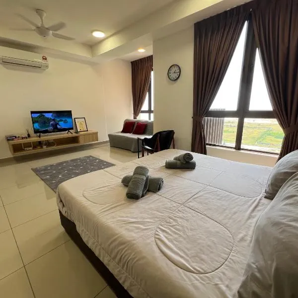 Luxury & Lovely studio with waterpark in town, hotel in Melaka
