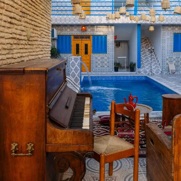 BDar Stay Maison d'hôtes avec piscine et rooftop à Tozeur, à 10 min de la Médina, hotel en Tozeur