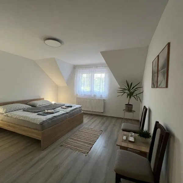 Ubytovanie PLATAN, hotel in Bartošovce