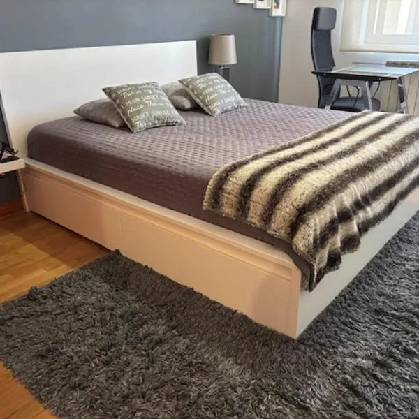 Opportunity Room Suite Cascais Guia, hotel v destinaci Cascais
