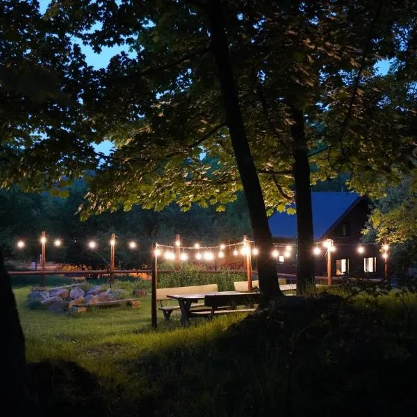 Osada Krasne - Noclegi Blisko Natury, hotel v destinaci Bukowiec