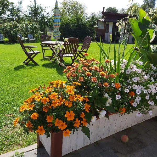 AlongtheWay E77, hotel in Ieriķi