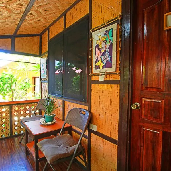 Adrianas Place Boutique Guest House, hotel v destinaci Panglao