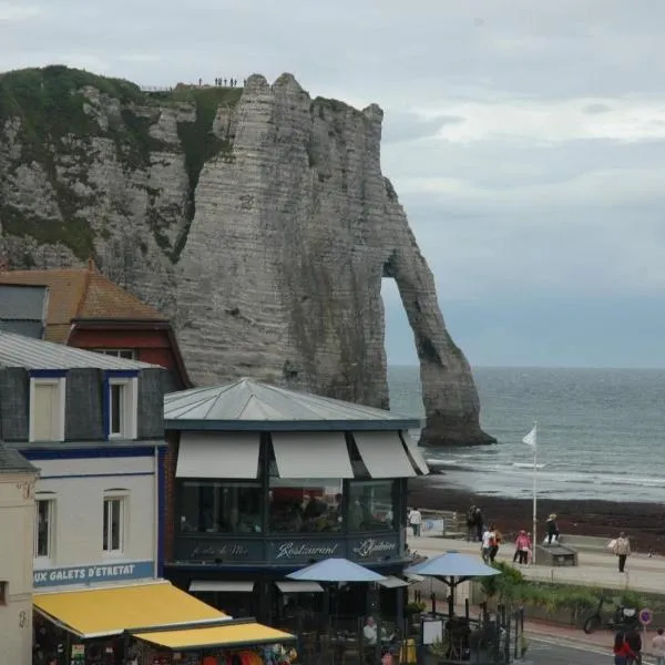 Nid Élégant - Vue Chapelle et Mer, hotel in Étretat