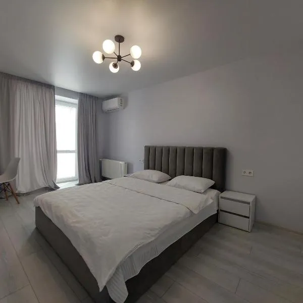 Стильний Люкс Яровиця, hotel in Loetsk