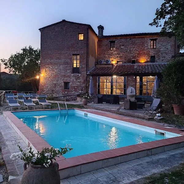 Podere Rinascidentro, hotel v destinácii Asciano