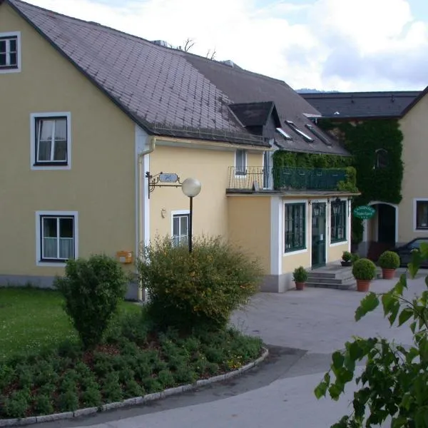 Landhaus Kügler-Eppich, מלון בפרולב