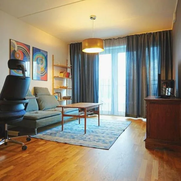 Modern apartement with a balcony, hotel in Tallinn