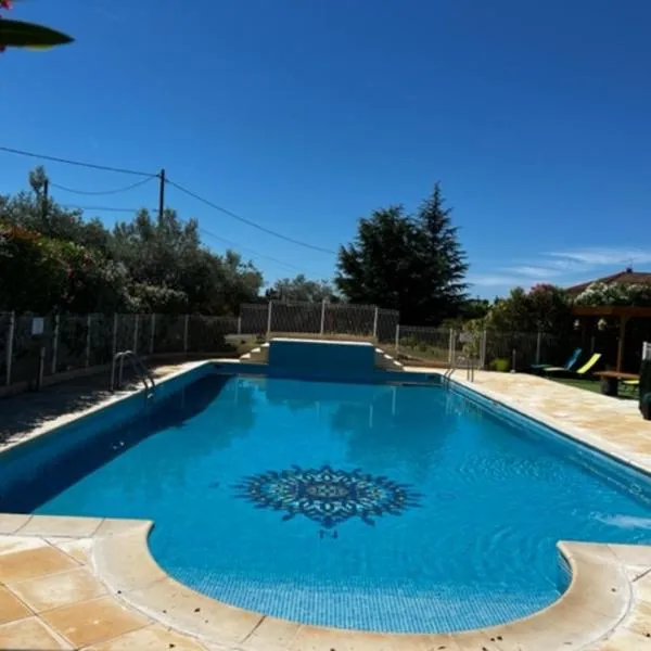 Domaine Les feuilles de Chêne, hotel v destinaci Carpentras