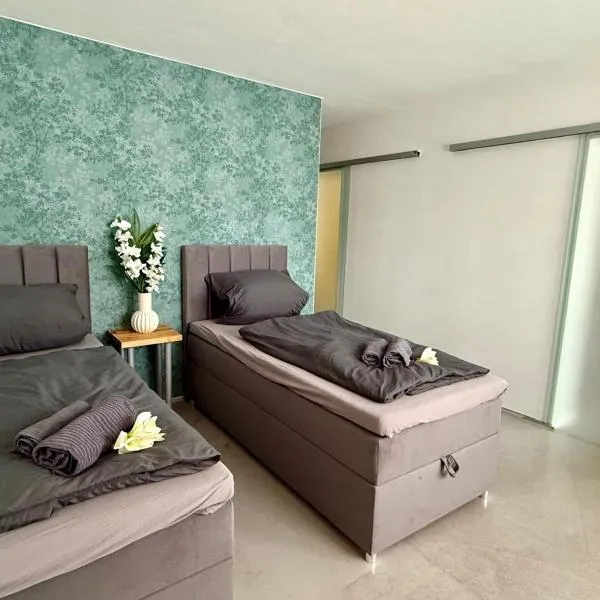 Apartment 1, hotel in Pulheim