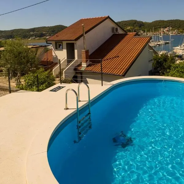 DOCKS HOLIDAY - island Rab, Croatia, hôtel à Supetarska Draga