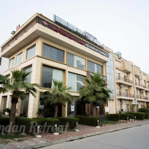 Nandan Retreat 4-Star Hotel & Luxury Villas Near Prem Mandir, Vrindavan, hotel in Vrindāvan
