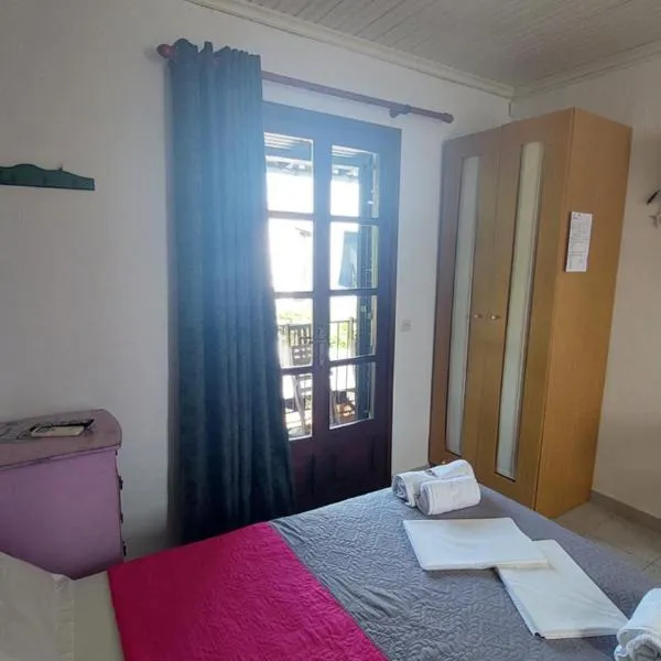 SunRiseStudiosPapanero, hotel v destinaci Damouchari