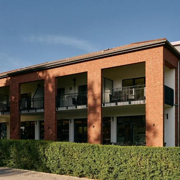 Pension Seecafé, hotel v destinaci Zarrentin