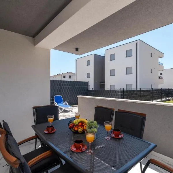 Apartment Cvit, hotel em Trogir