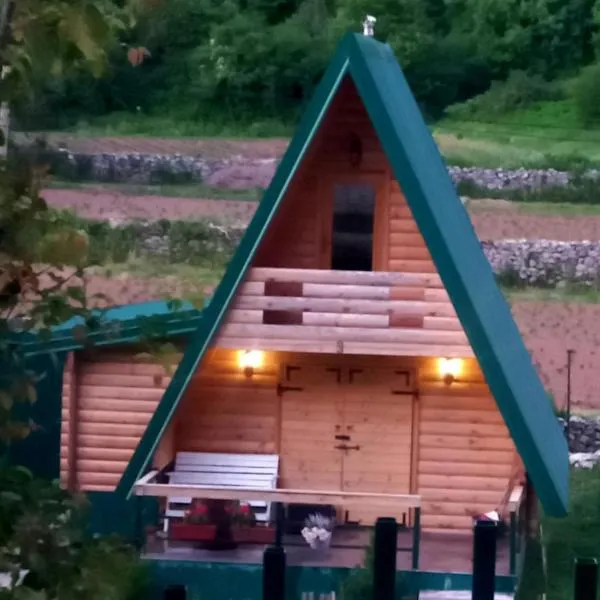 Nice cabin, hotel v destinaci Cetinje