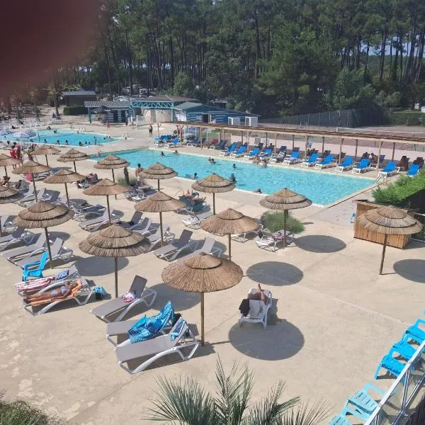 les dunes de contis – hotel w mieście Saint-Julien-en-Born