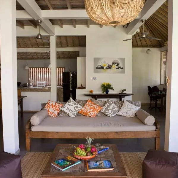 Two bedroom Villa in a beautyful tropical garden, hotel in Seminyak