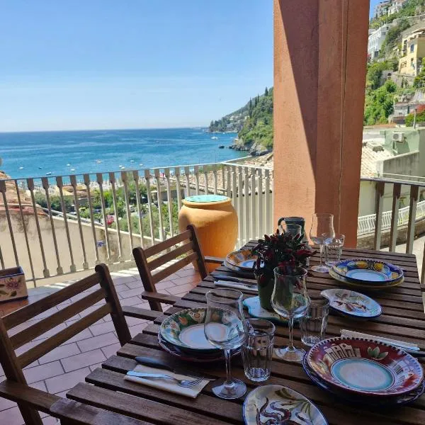 Casa Delia, apartment close the sea, hotel v destinaci Vietri