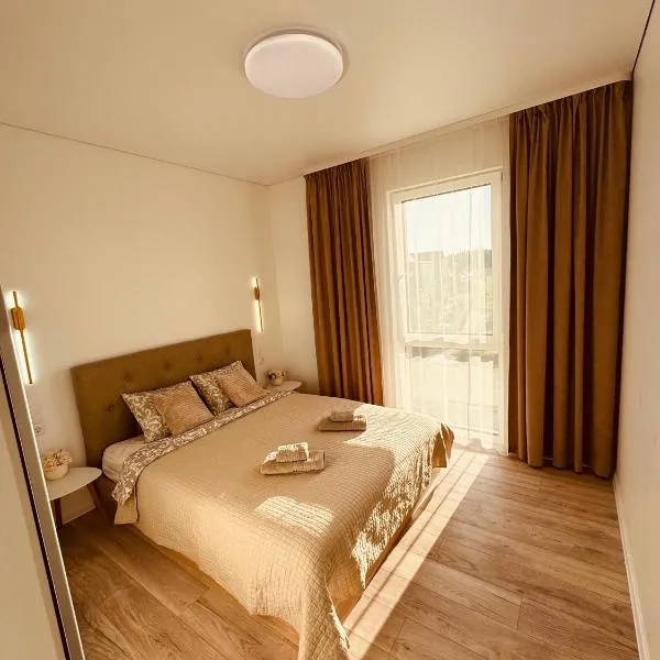 Pool Resort Takas į jūrą Kunigiškės – hotel w Połądze