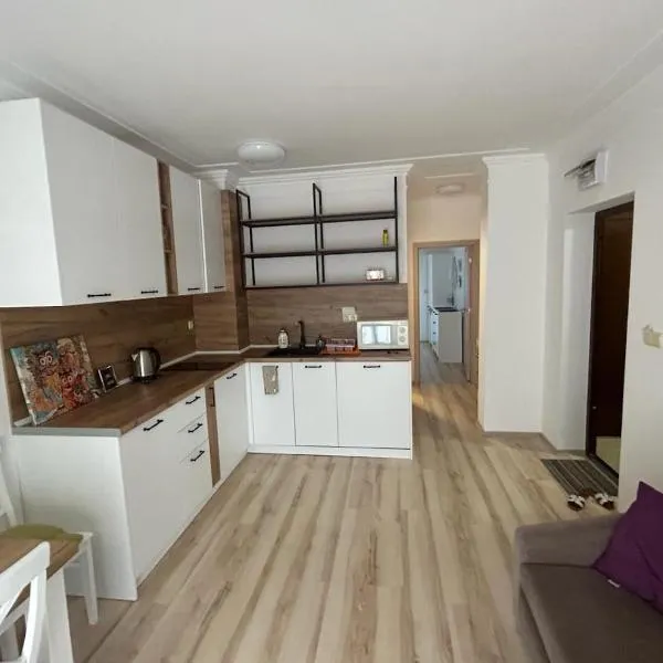 Ravda Apolon 9 Apartment, hotel in Ravda