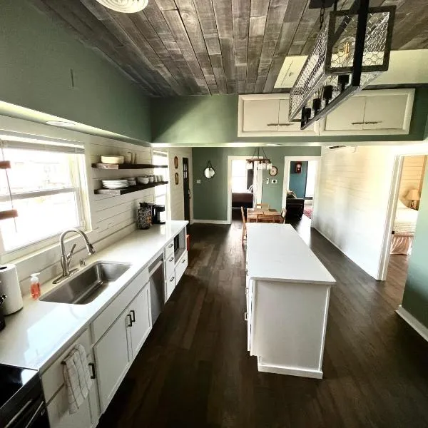 The Historic Downtown Suite, hotel v destinaci Sheboygan Falls