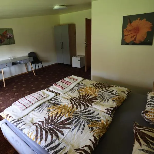 Poilsiavietė - kempingas ''Viktorija'', hotel in Pavištytis
