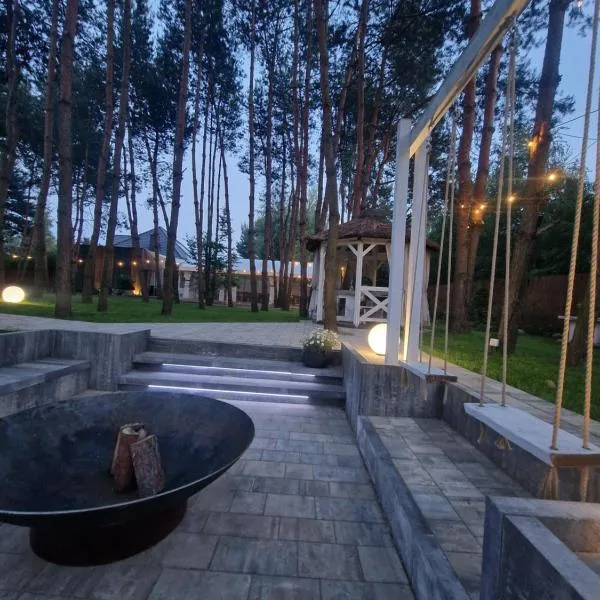 Modra Sikorka, hotel in Smardzewice