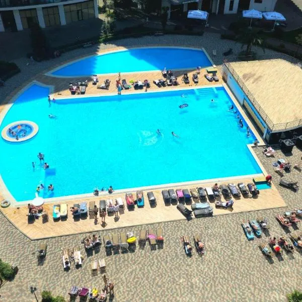 Top Beachfront Apartment, hotel in Batumi