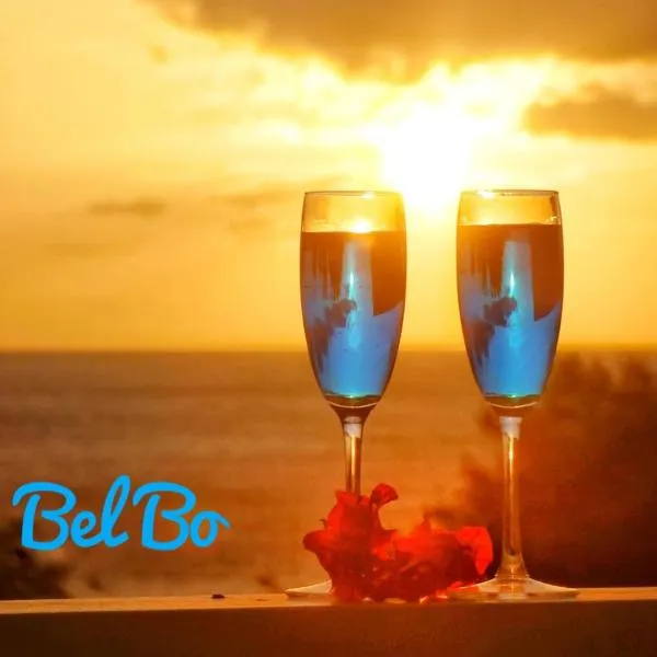Haut de villa BEL BO & Bas de villa Tibo accès mer, hotel v destinaci Deshaies