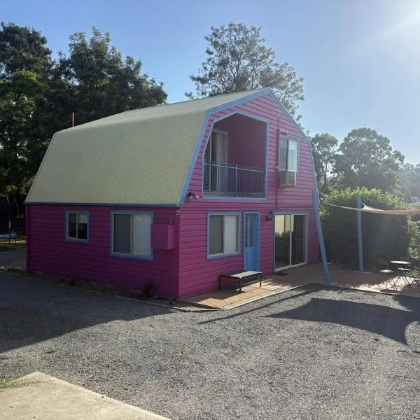 The Rainbow House, hotel in Dungog