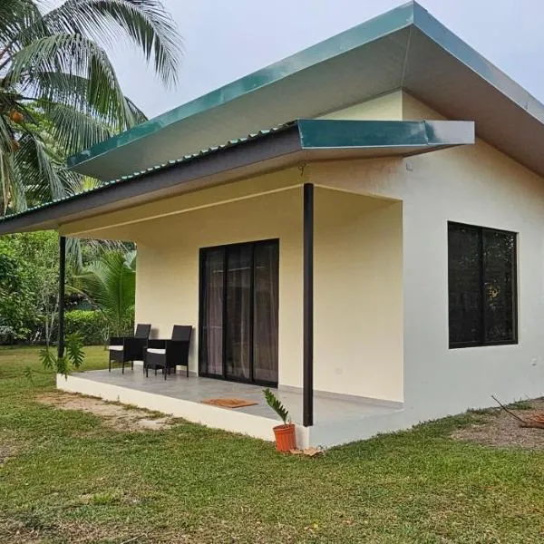 Casa Eden Near Manuel Antonio, hotel en Manuel Antonio