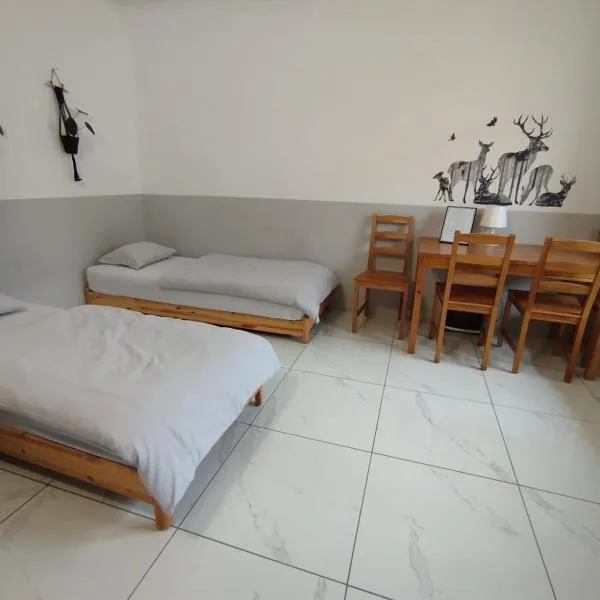 Za ohradami, hotel in Závažná Poruba