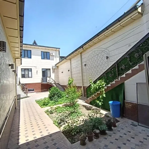 Registan Center Guest House, hotel di Koshbakaly
